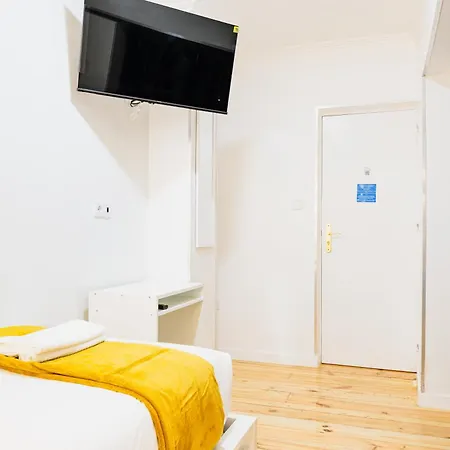 - Sabino De Sousa * Лиссабон