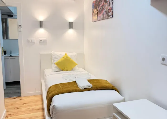 - Sabino De Sousa * Лиссабон