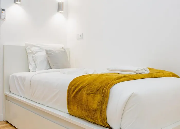 Accommodatie bij particulieren - Sabino De Sousa *