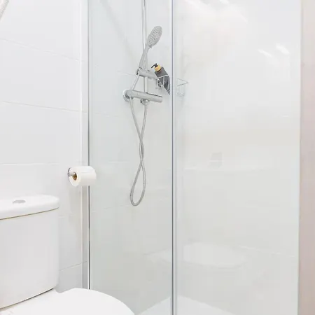 - Sabino De Sousa Homestay Lisbon